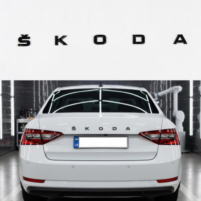 Шильдик емблема на багажник SKODA, напис для Шкода чорний 59 см х 3 см