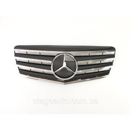 Решетка радиатора на Mercedes E-class W211 2006-2009 год AMG стиль ( Черная с хром вставками )