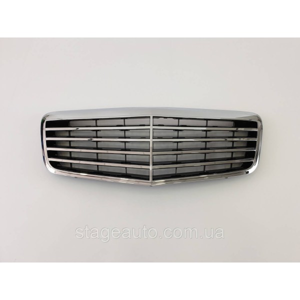 Решетка радиатора на Mercedes E-class W211 2006-2009 год ( Хром с черными вставками )