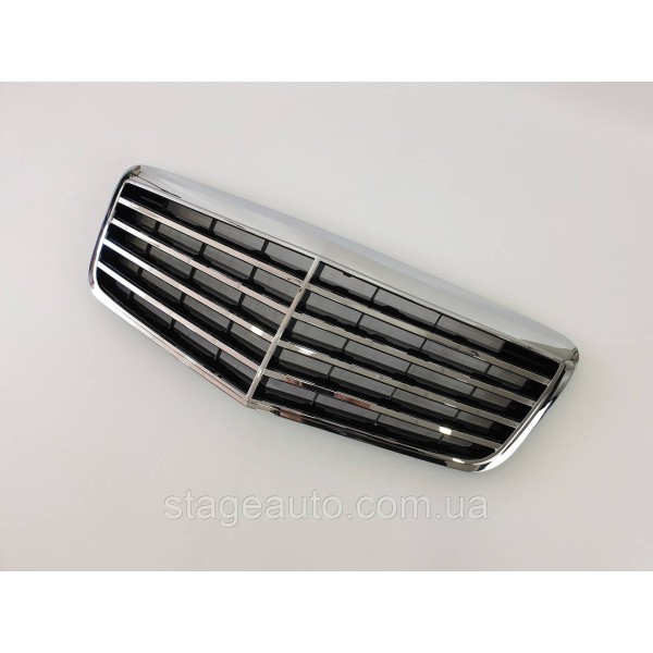 Решетка радиатора на Mercedes E-class W211 2006-2009 год ( Хром с черными вставками )
