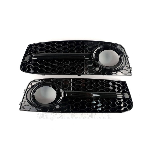 Решетки переднего бампера на Audi A4 B8 2007-2011 год Черные ( в стиле RS )
