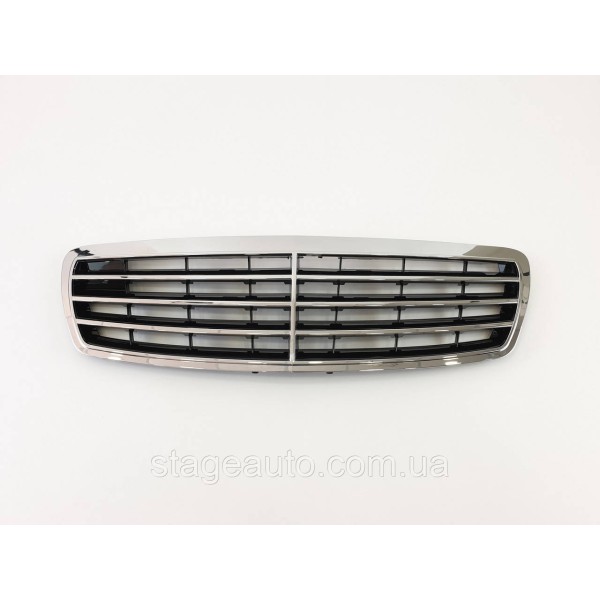 Решетка радиатора на Mercedes E-class W211 2002-2006 год ( Хром с черными вставками )