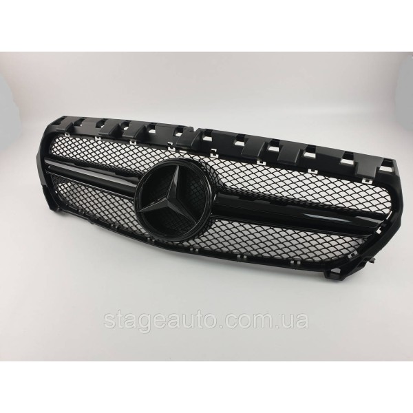 Решетка радиатора на Mercedes CLA-Class C117 2013-2017 год AMG стиль ( Черная глянцевая )