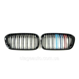 Ноздри на BMW 1 Series F20 / F21 2015-2019 год M-color ( Двойные M-Look )
