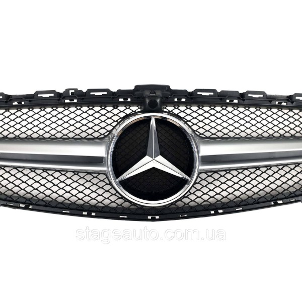 Решетка радиатора на Mercedes C-Class W205 2014-2018 год AMG стиль Silver ( с местом под камеру )