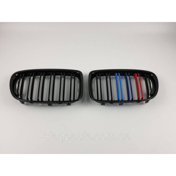 Ноздри на BMW X1 E84 2012-2015 год M-color ( Двойные M-Look )