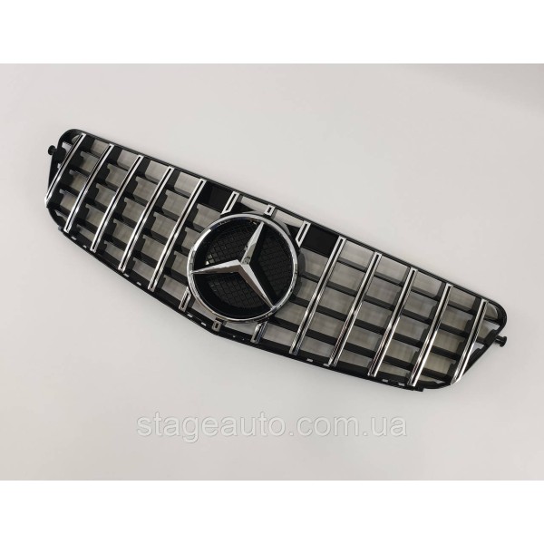 Решетка радиатора на Mercedes C-Class W204 2007-2014 год GT Panamericana ( Черная с вертикальными хром полоска