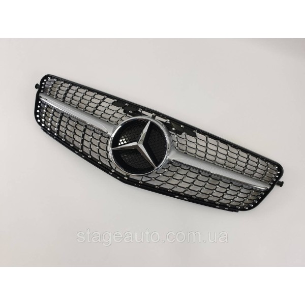 Решетка радиатора на Mercedes C-Class W204 2007-2014 год Diamond ( Серая с хром вставками )
