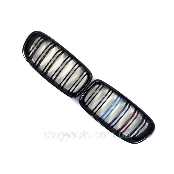 Ноздри на BMW 3 Series F30 / F31 / F35 2012-2018 год M-color ( Двойные M-Look )
