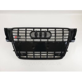 Решетка радиатора Audi A5 2007-2011год Черна (в стиле S-Line)