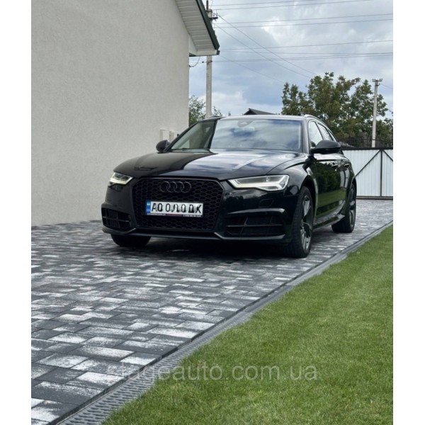 Решетка радиатора Audi A6 2014-2018год Черная (в стиле RS)