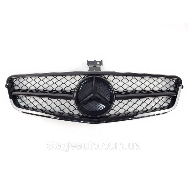Решетка радиатора на Mercedes C-Class W204 2007-2014 год AMG стиль ( Черный глянец )