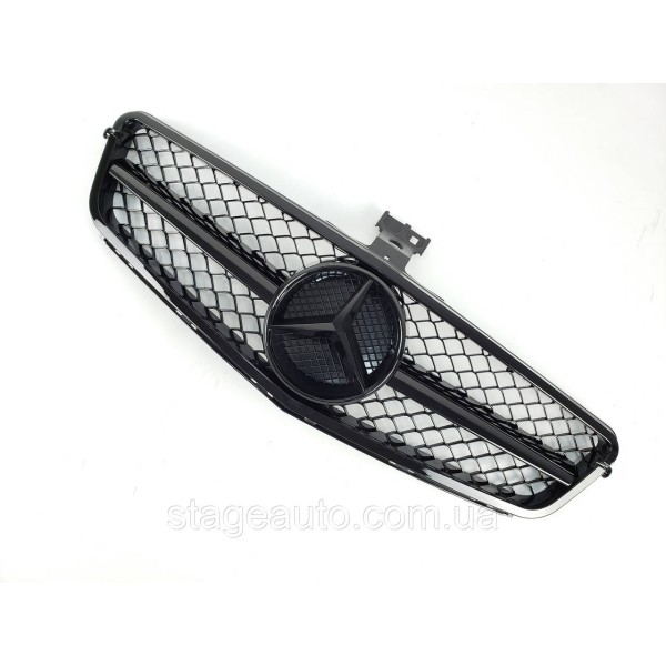 Решетка радиатора на Mercedes C-Class W204 2007-2014 год AMG стиль ( Черный глянец )