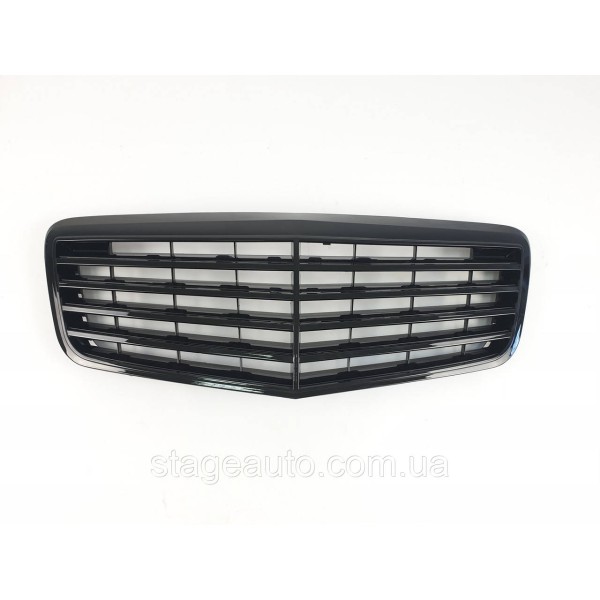 Решетка радиатора на Mercedes E-class W211 2006-2009 год ( Черная Глянцевая )