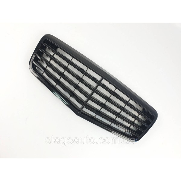 Решетка радиатора на Mercedes E-class W211 2006-2009 год ( Черная Глянцевая )