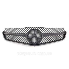 Решетка радиатора на Mercedes E-class Coupe C207 2009-2013 год AMG стиль ( Черная матовая )