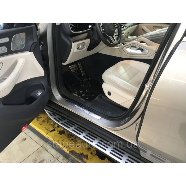 Боковые подножки ( пороги ) на Mercedes GLS-Class X167 2019-2020 год