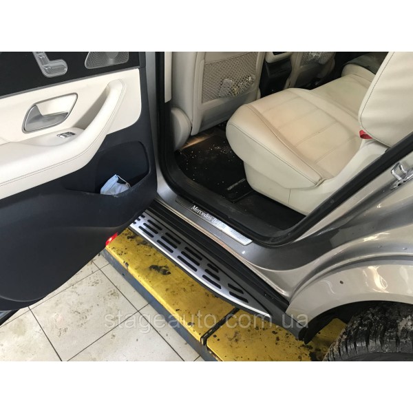 Боковые подножки ( пороги ) на Mercedes GLS-Class X167 2019-2020 год