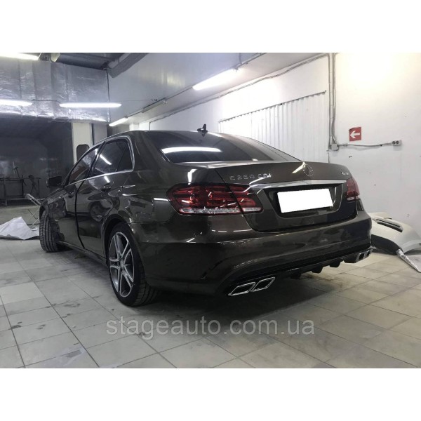 Диффузор на Mercedes E-Class W212 2013-2016 года Черный с хром насадками ( стиль E63 AMG )