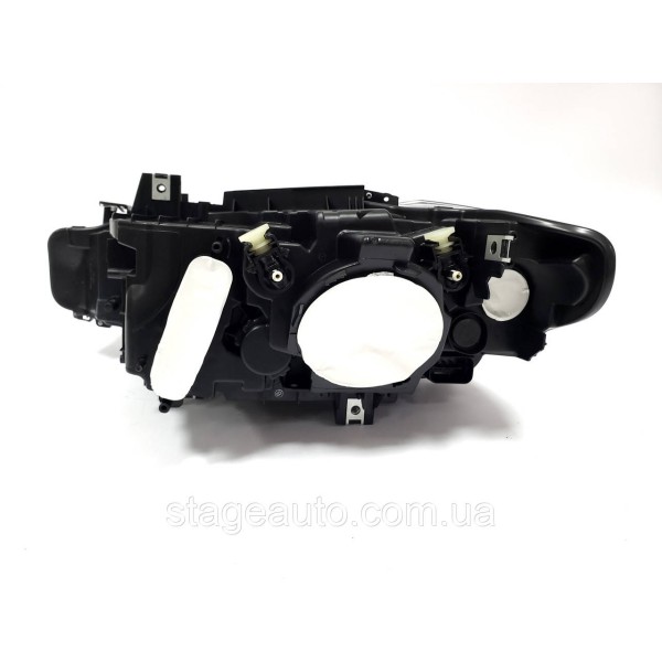 Передние фары Xenon no adaptive на BMW 3 Series F30 2015-2019 год ( Европа )