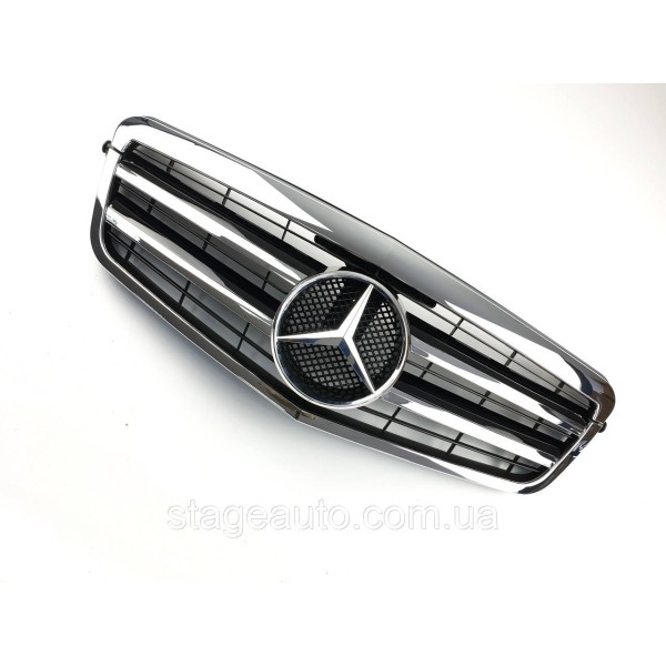 Решетка радиатора на Mercedes E-Class W212 2009-2013 год AMG стиль ( Хром с черными вставками )
