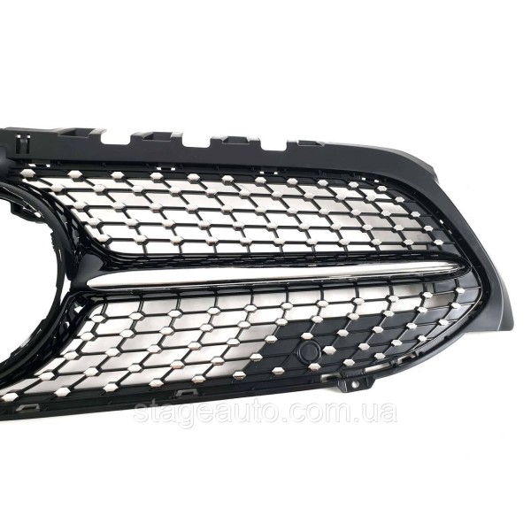 Решетка радиатора на Mercedes A-Class W177 2018-2022 год Diamond Black ( с местом под камеру )