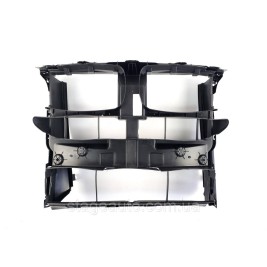 Панель воздуховода ( Телевизор ) на BMW X5 Series F15 2013-2019 года ( 51747343798 )