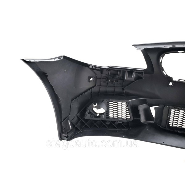 Передний бампер на BMW 5 Series F10 2010-2014 год ( в стиле M Sport Paket )