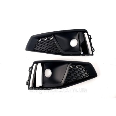 Решітки переднього бампера на Audi A4 B9 2015-2019 року (Чорні)