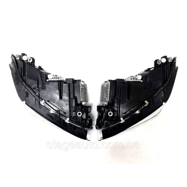 Передние фары на BMW X3 / X4 G01 / G02 ( Full Led Adaptive )