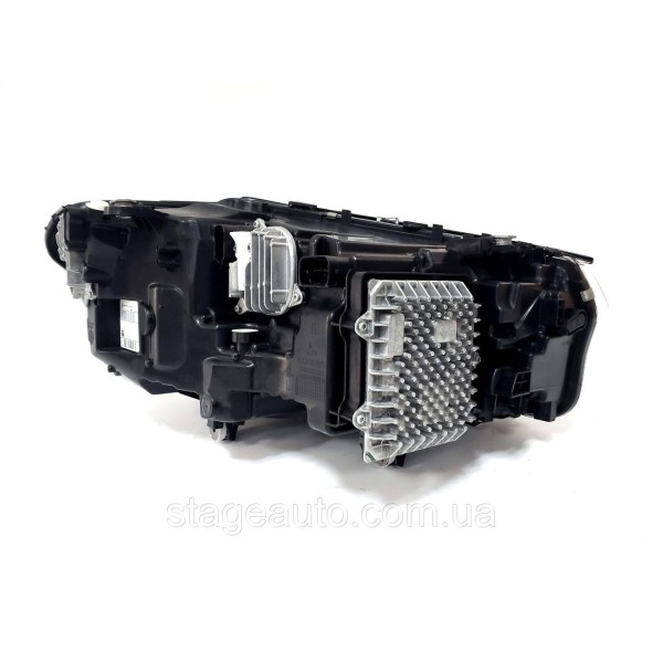 Передние фары на BMW X3 / X4 G01 / G02 ( Full Led Adaptive )