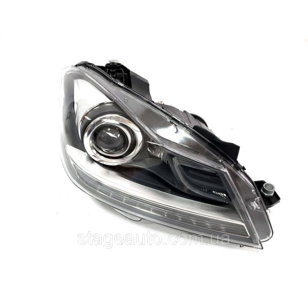 Передние фары на Mercedes C-Class W204 2011-2014 год ( Xenon Adaptive )