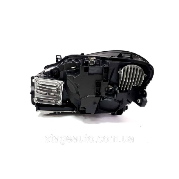 Передние фары на Mercedes GLE-Class W166 2015-2018 год ( Led Intelligent Light System )