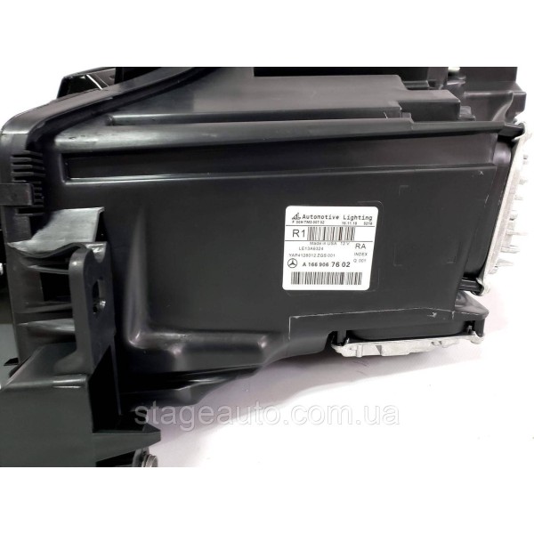Передние фары на Mercedes GLE-Class W166 2015-2018 год ( Led Intelligent Light System )