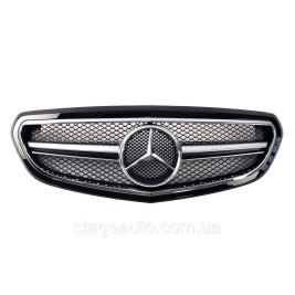Решетка радиатора на Mercedes E-Class W212 2013-2016 год AMG стиль ( Черная с хром вставками ) Classic