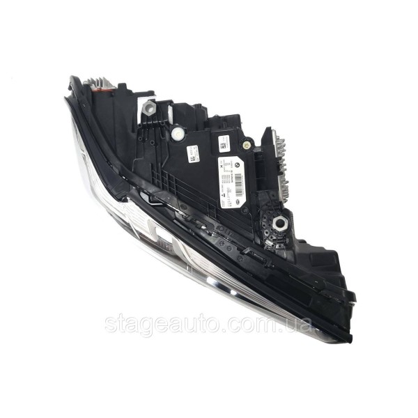 Передние фары на BMW 5 Series G30 2020-2022 года ( Full Led ) Европа