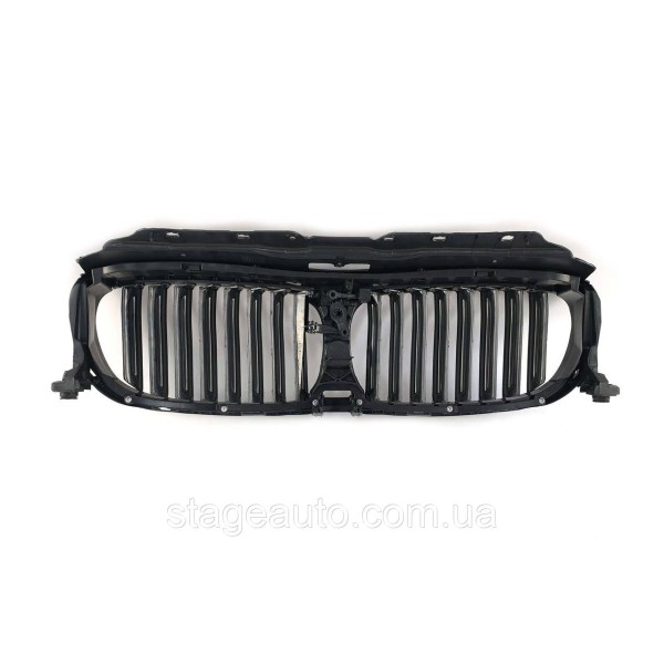 Воздушная заслонка  ( жалюзи ) на BMW 5 Series G30 / G31 2020-2022 года