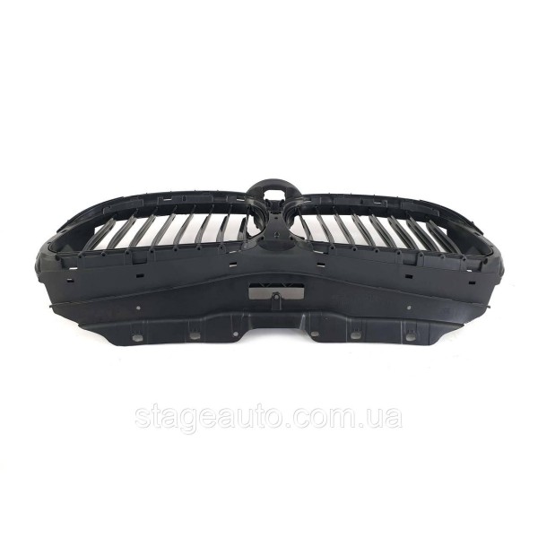 Воздушная заслонка  ( жалюзи ) на BMW 5 Series G30 / G31 2020-2022 года