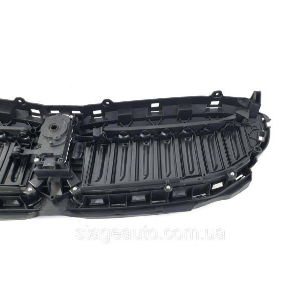 Повітряна заслінка ( жалюзі) на BMW 3 Series G20 / G21 2019-2022 року