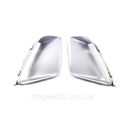 Бічні вставки переднього бампера на Audi A7 4G 2010-2017 року ( RS бампер)