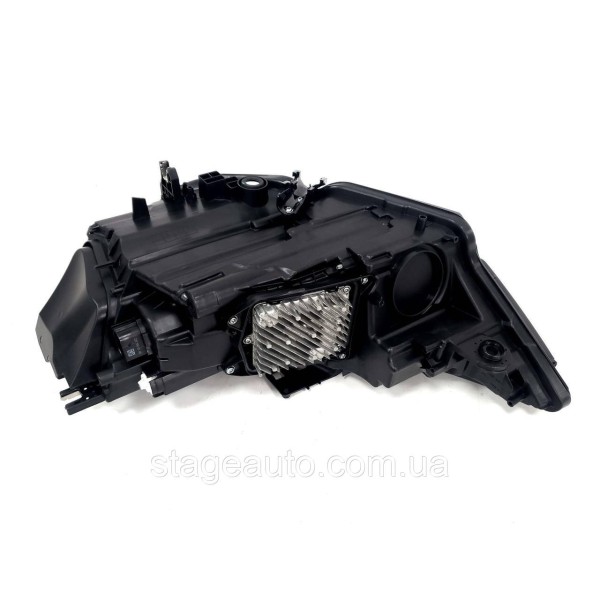 Передние Full LED фары на Audi A6 C8 2018-2022 год
