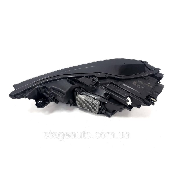 Передние Full LED фары на Audi A6 C8 2018-2022 год