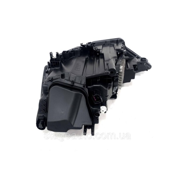 Передние Full LED фары на Audi A6 C8 2018-2022 год