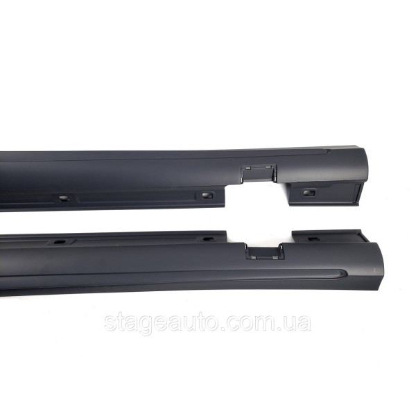 Накладки на пороги в стиле A45 AMG на Mercedes A-Class W176 2012-2015 года