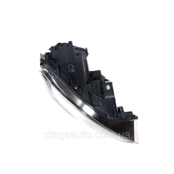 Передние Xenon фары на Audi Q3 8U 2011-2014 года