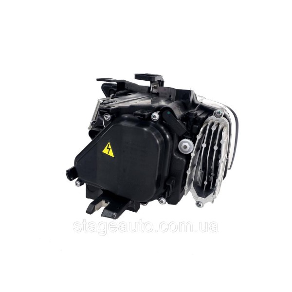 Передние Xenon фары на Audi Q3 8U 2011-2014 года