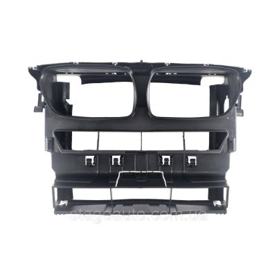 Повітровід радіатора ( телевізор) на BMW X3 F25 / X4 F26