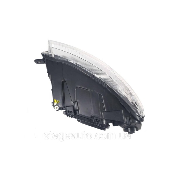 Передние Bi-Xenon фары на Audi A6 C6 2004-2008 года
