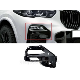 Рамка под туманку правая в бампер M-Paket на BMW X5 G05 2018-2022 года