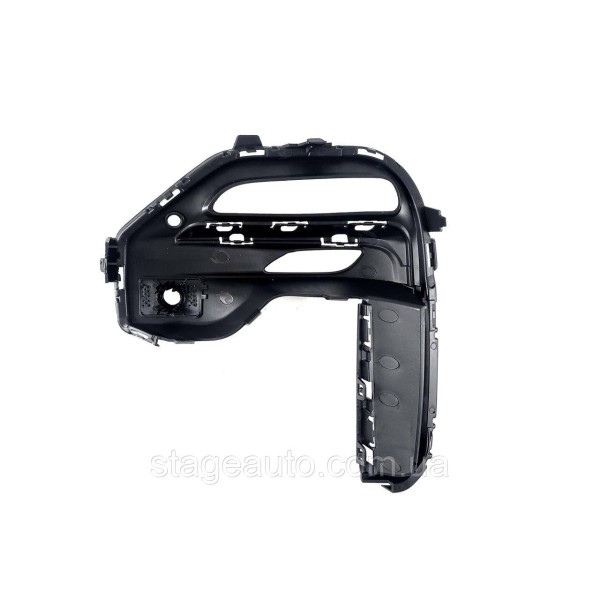 Рамка под туманку правая в бампер M-Paket на BMW X5 G05 2018-2022 года